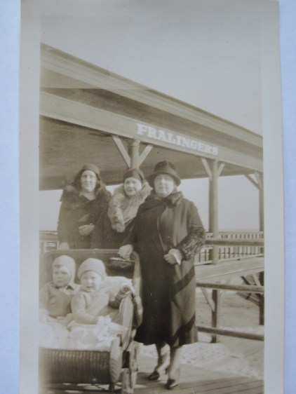 Cousin Emma, Urilda, Susan with James and Julian - Atlantic City